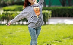 女士胸罩无遮挡透明图片